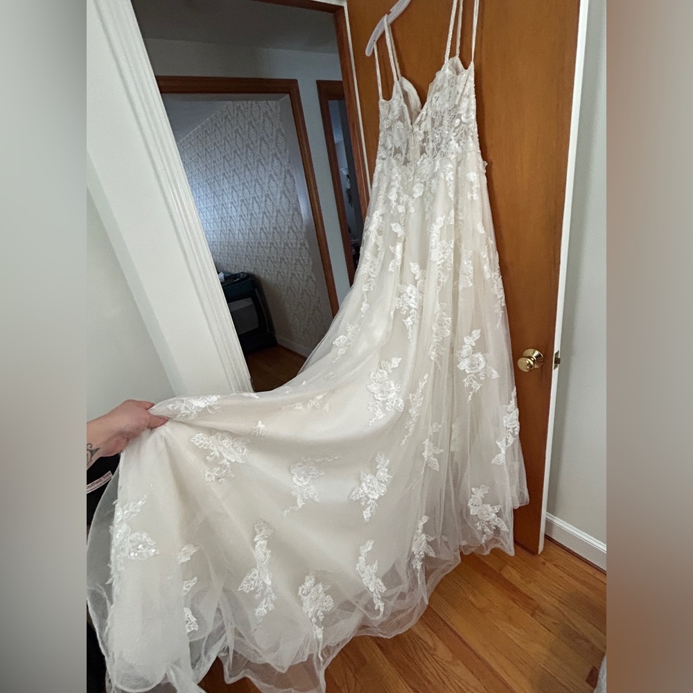 Oleg Cassini Ivory Tulle Dress